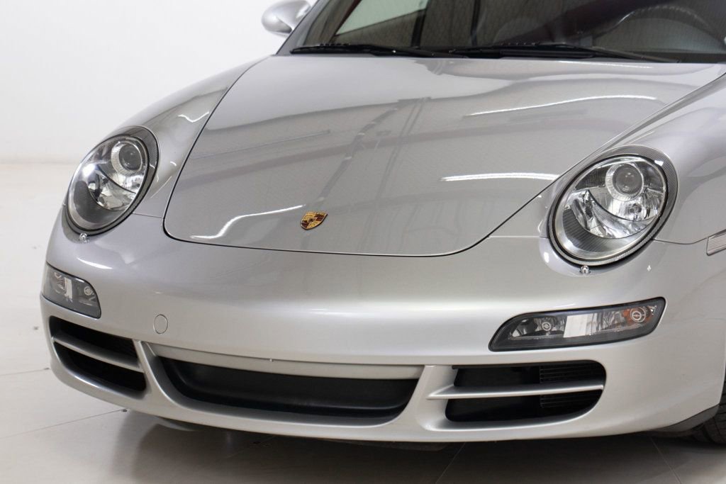 Used 2005 Porsche 911 Carrera image 11