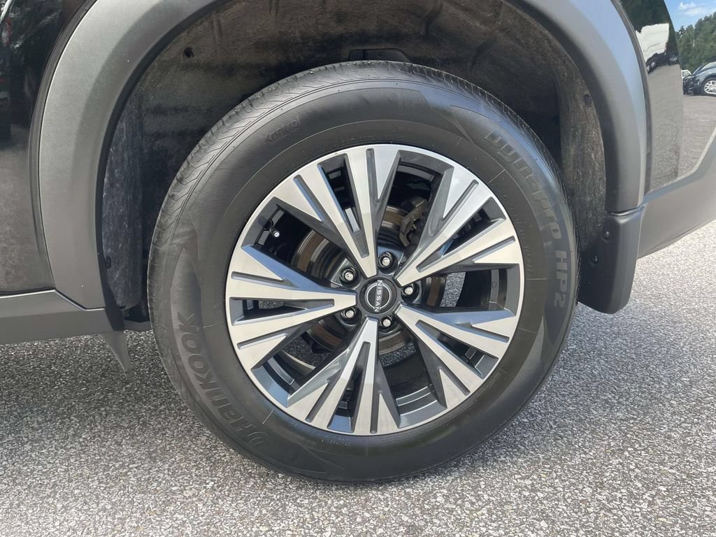 Used 2023 Nissan Rogue SV AWD/4WD image 10