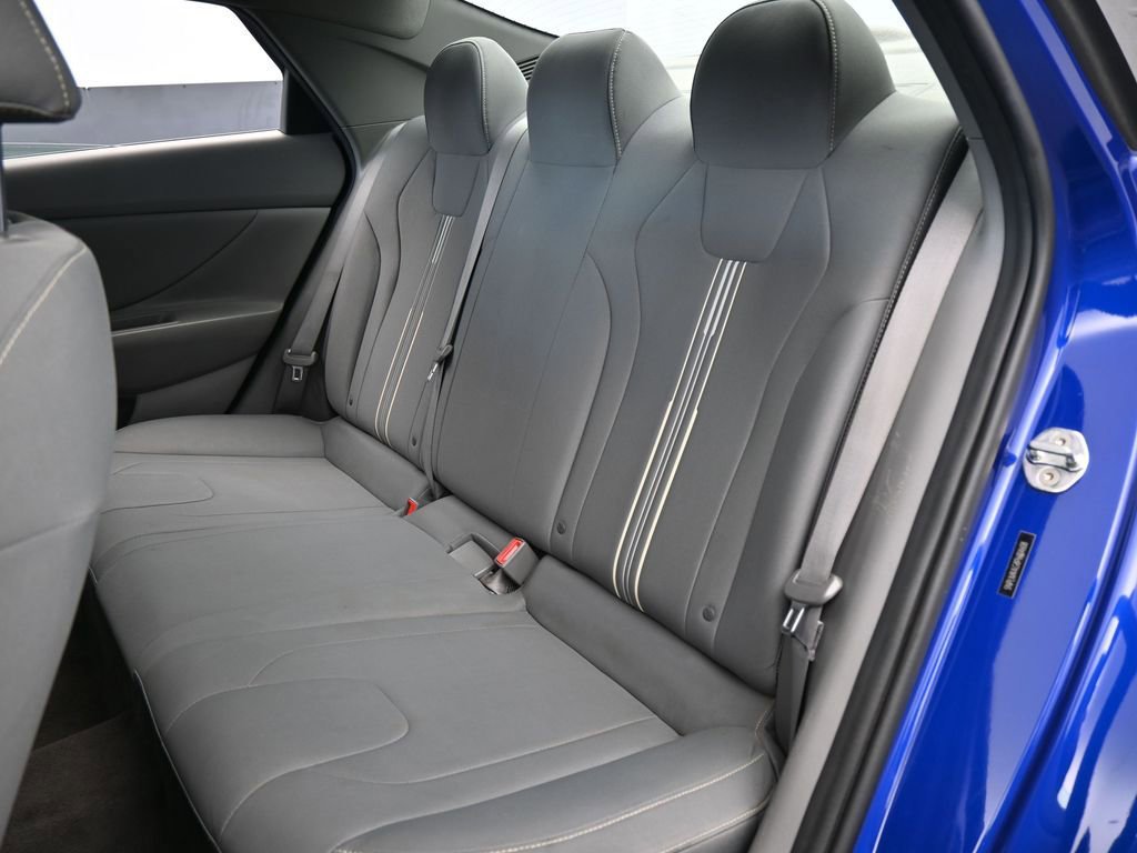 Used 2023 Hyundai Elantra SEL image 32