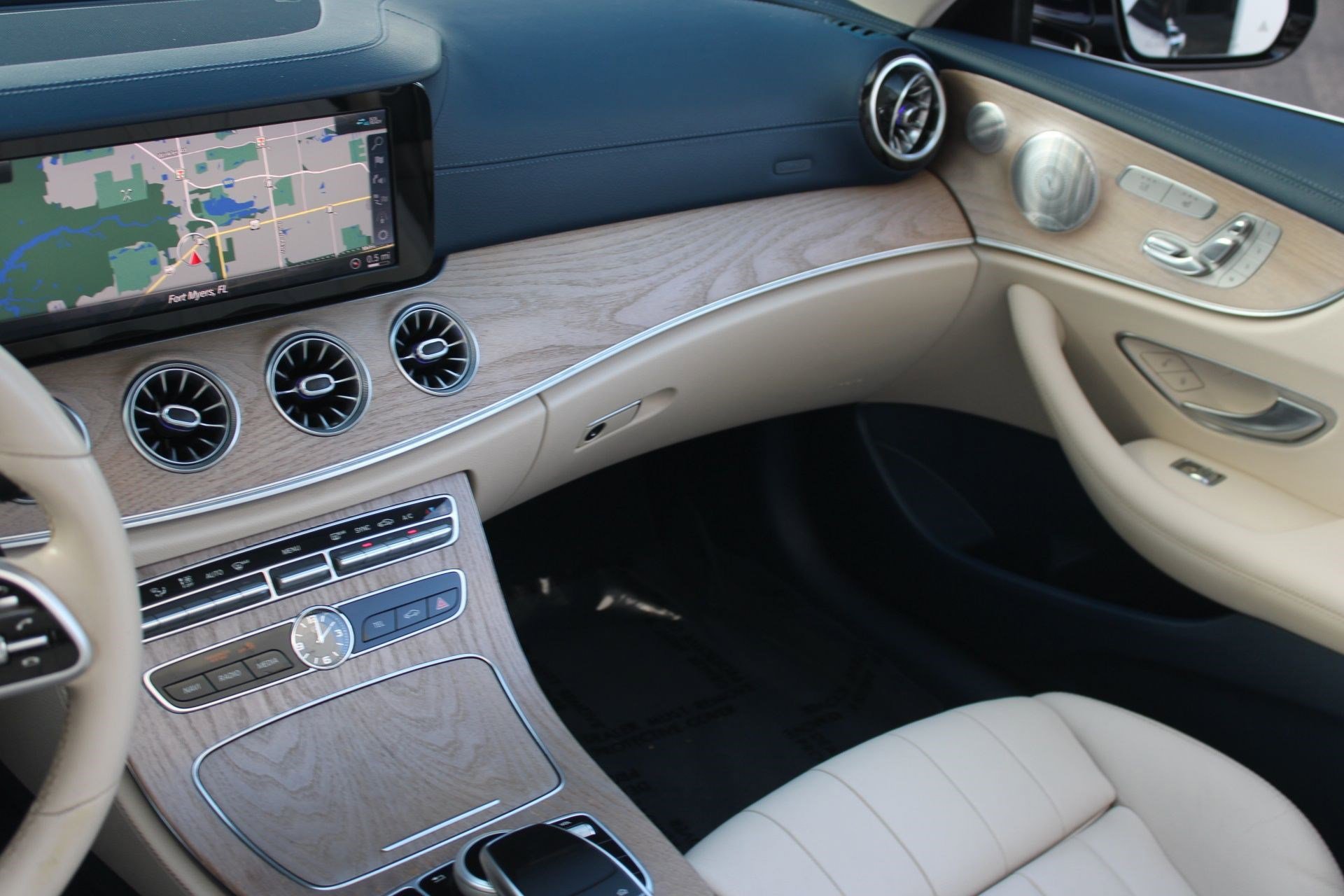 Used 2019 Mercedes-Benz E 450 Cabriolet image 34