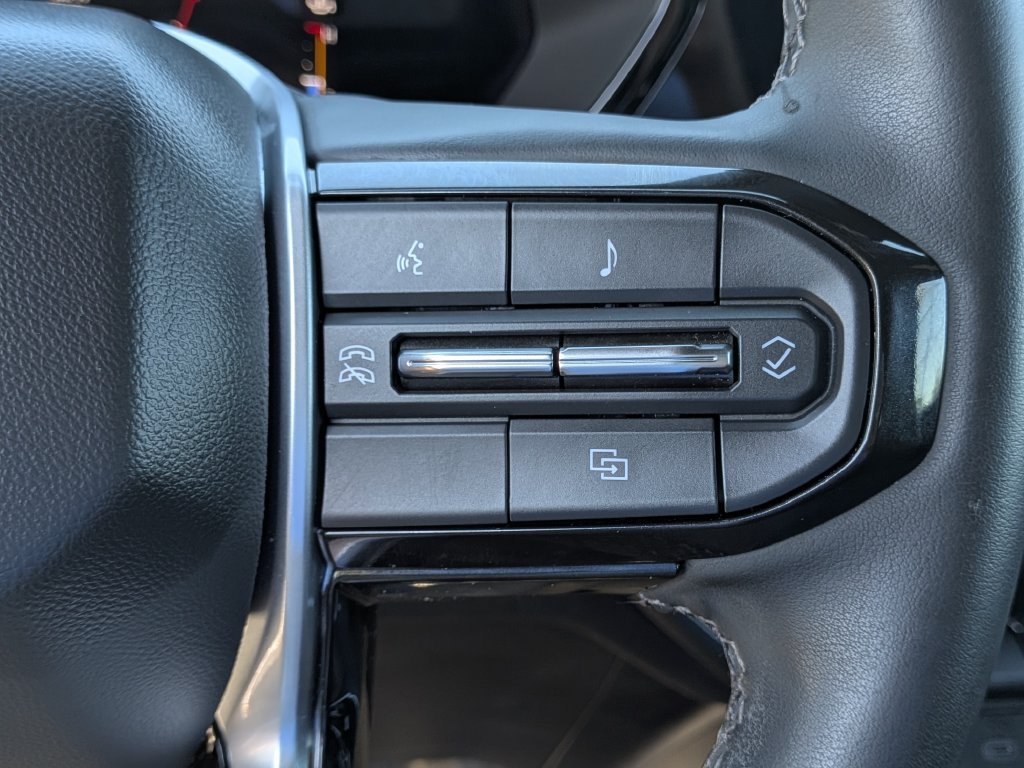 Used 2023 Chevrolet Colorado LT RWD image 26