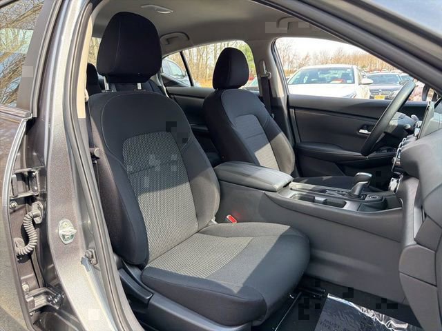 Used 2023 Nissan Sentra S image 9