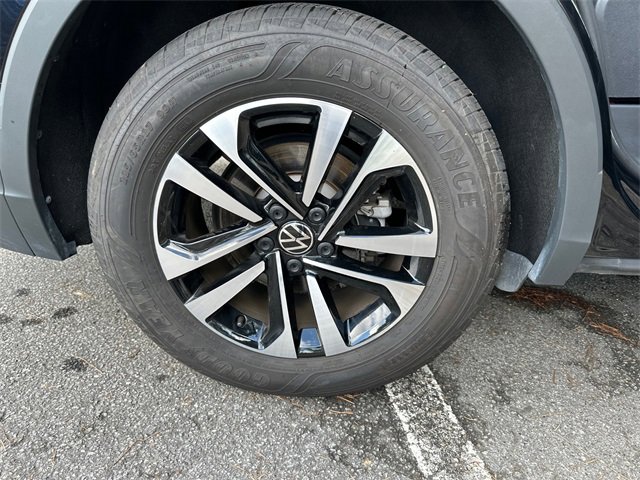 Used 2024 Volkswagen Tiguan S image 33