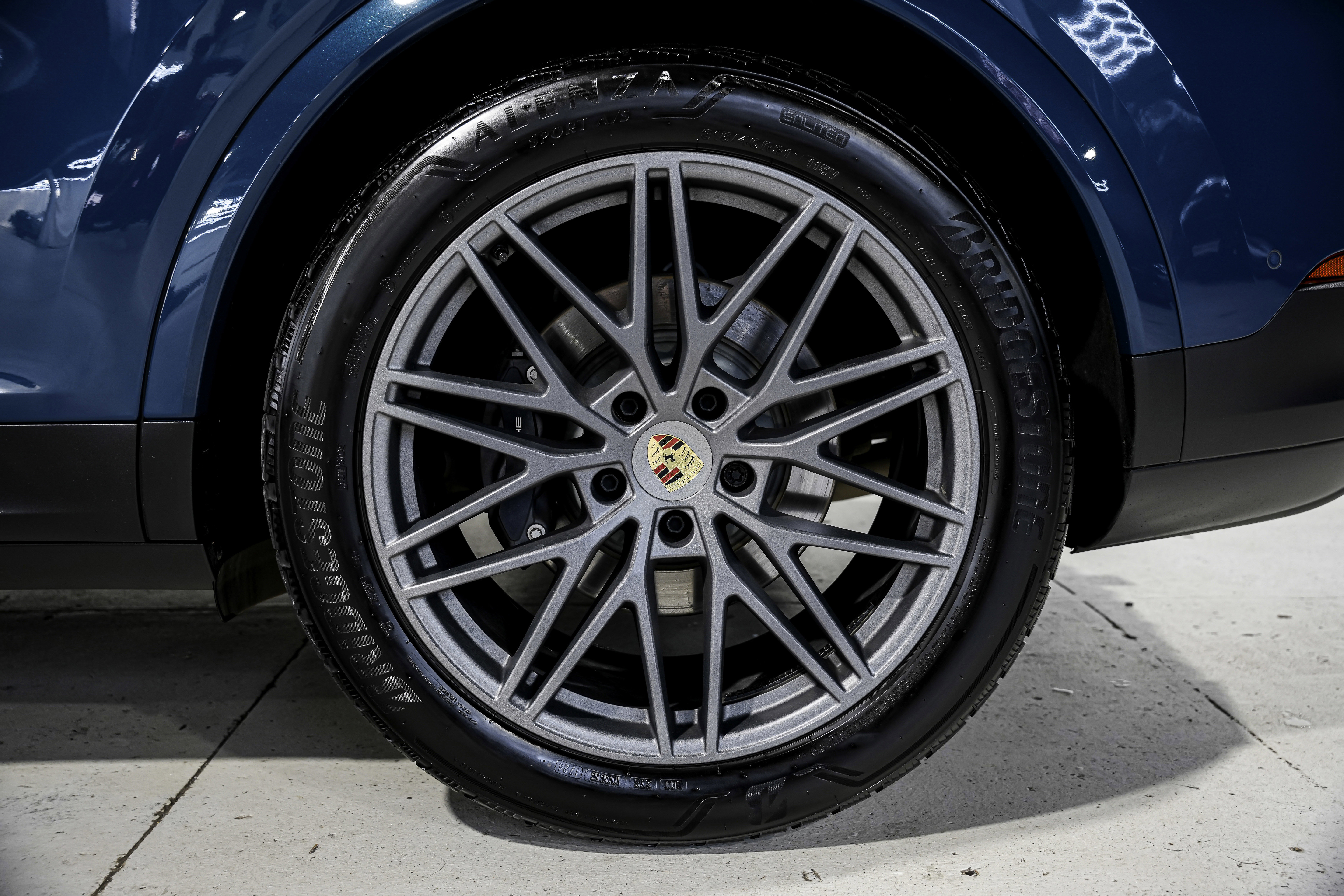 Used 2024 Porsche Cayenne Coupe image 55