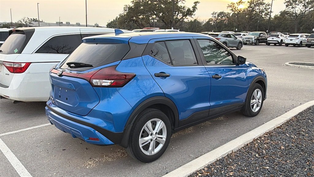 Used 2023 Nissan Kicks S image 7