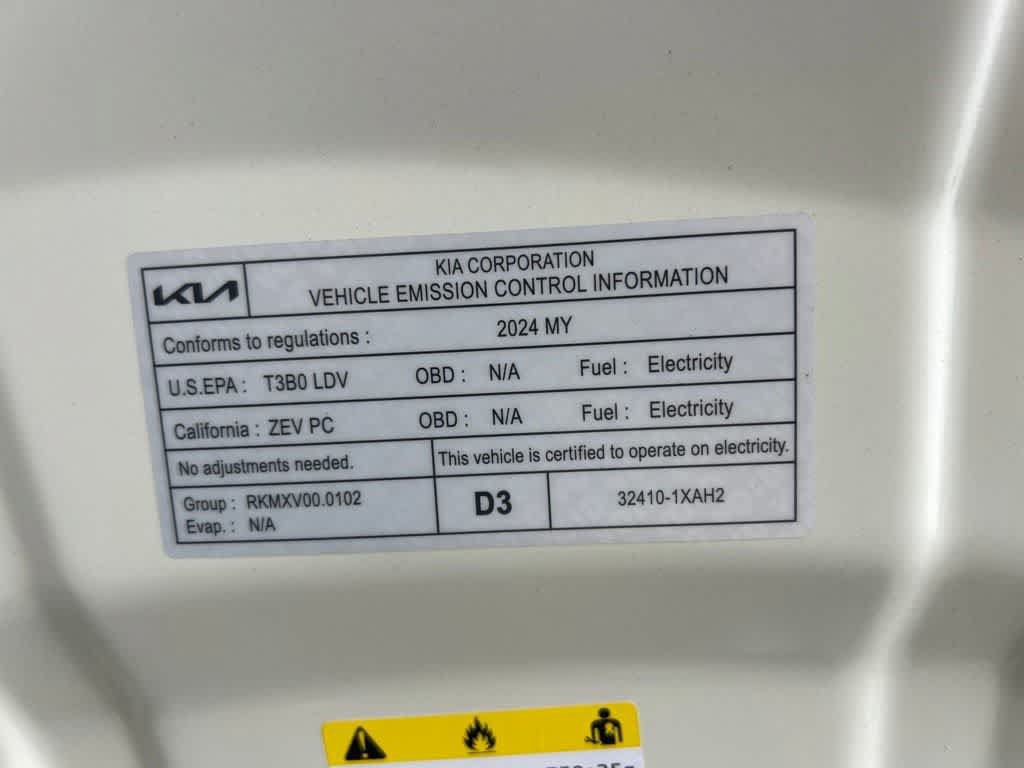Used 2024 Kia EV6 Wind w/ Wind Technology Package RWD image 7