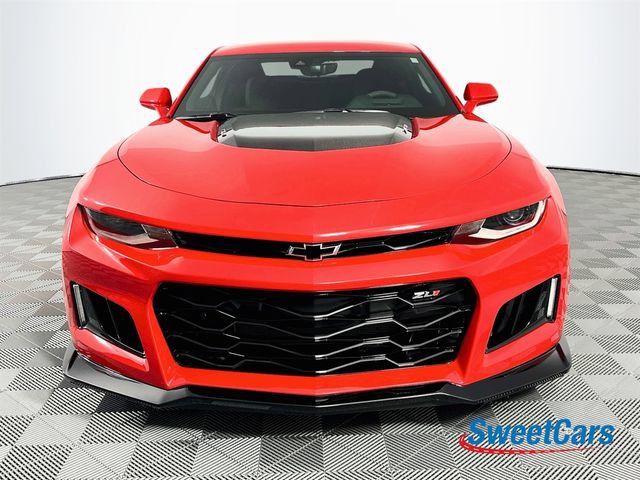 Used 2022 Chevrolet Camaro ZL1 RWD image 2