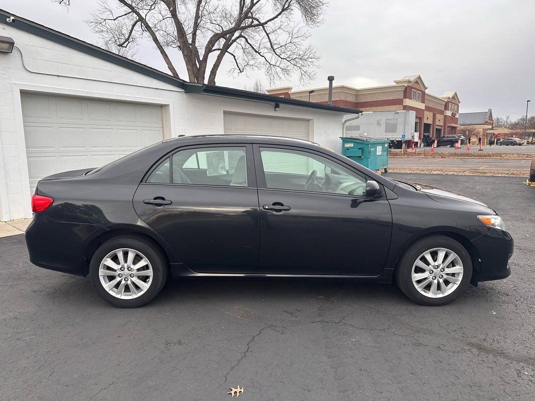 Used 2009 Toyota Corolla LE image 2