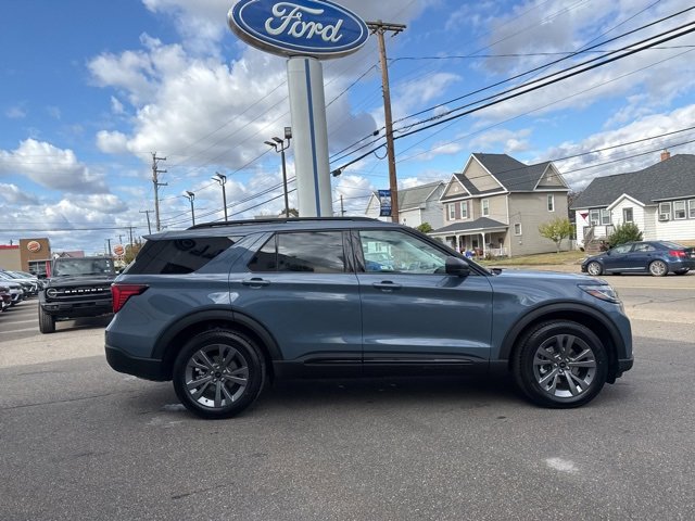 New 2026 Ford Explorer Active image 4
