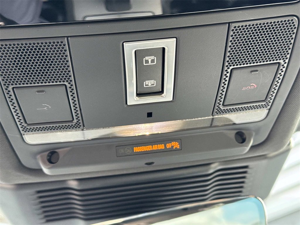 Certified 2025 Land Rover Discovery Sport Dynamic SE image 21