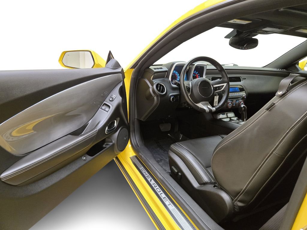 Used 2010 Chevrolet Camaro SS w/ RS Package image 16