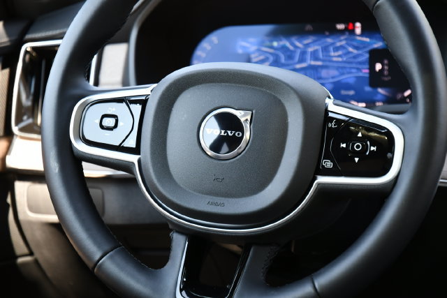 New 2026 Volvo XC90 B6 Plus w/ Protection Package Premier AWD/4WD image 20