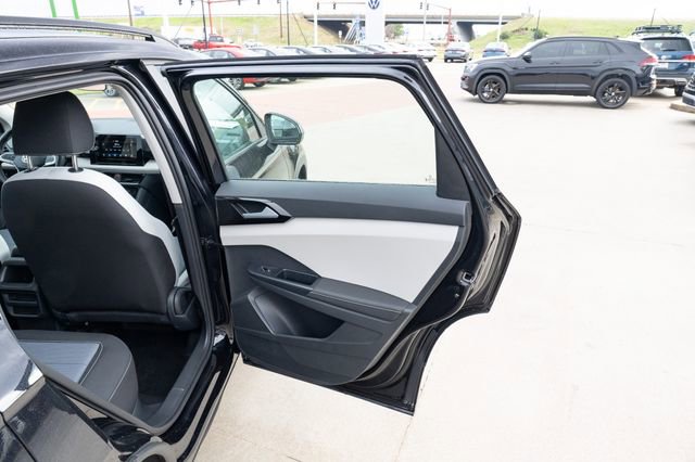 New 2026 Volkswagen Taos S image 13