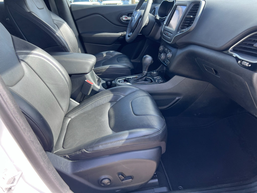 Certified 2023 Jeep Cherokee Altitude Lux AWD/4WD image 16