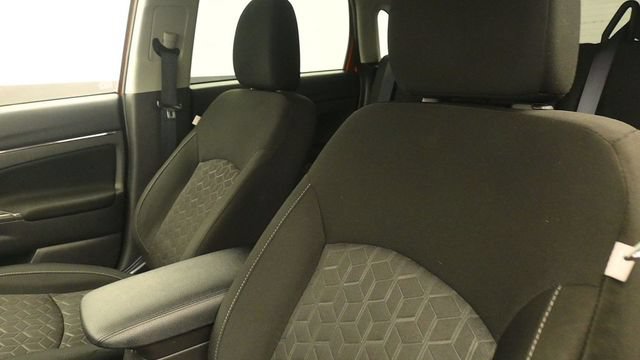 Used 2020 Mitsubishi Outlander Sport ES FWD image 19