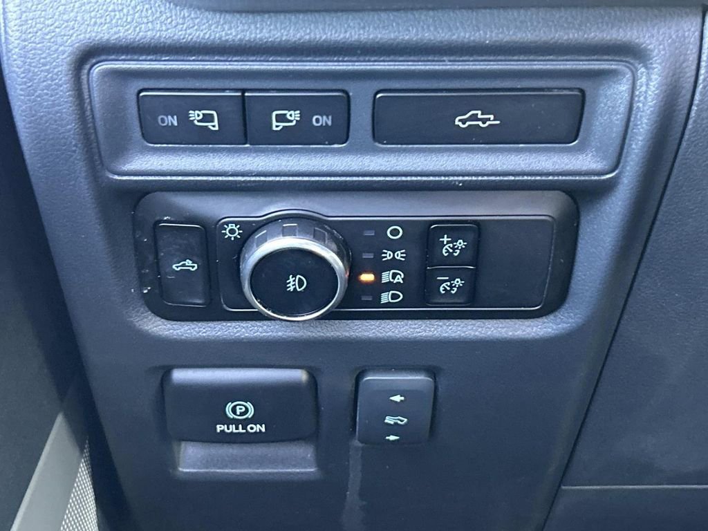 Used 2023 Ford F150 Lariat w/ Equipment Group 502A High image 39