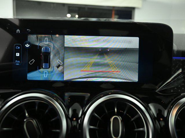 New 2026 Mercedes-Benz GLB 250 4MATIC image 11