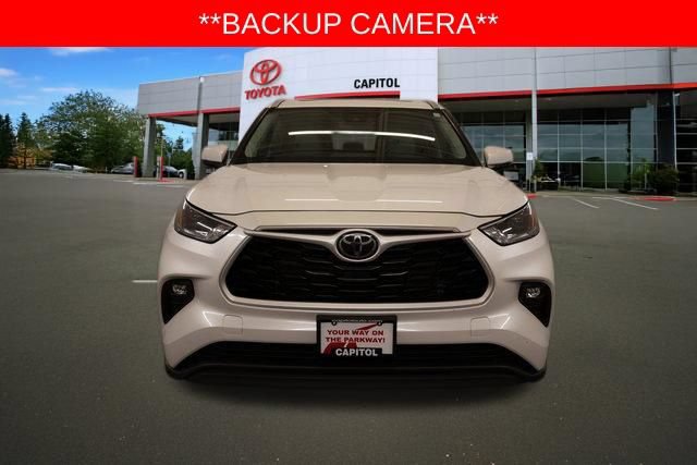 Used 2023 Toyota Highlander XLE AWD/4WD image 8