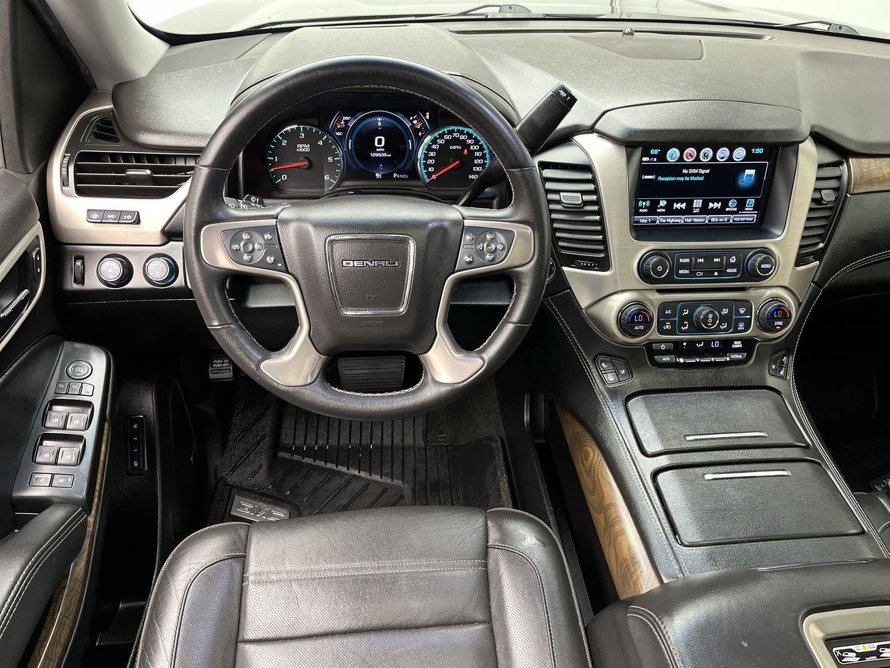 Used 2018 GMC Yukon XL Denali w/ Denali Ultimate Package AWD/4WD image 16