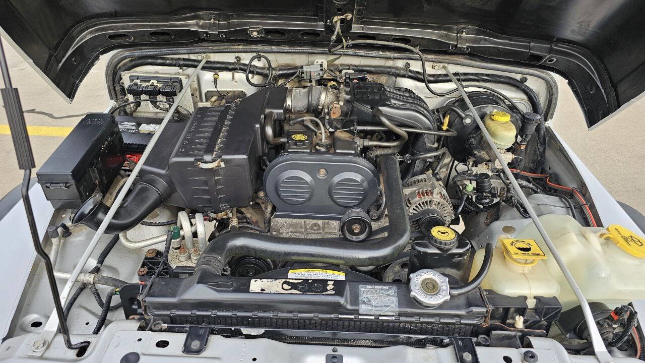 Used 2004 Jeep Wrangler SE image 15