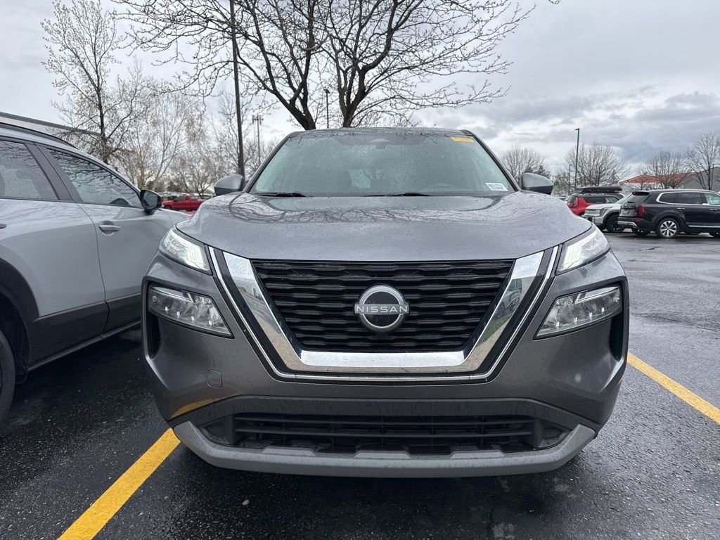Used 2023 Nissan Rogue SV image 14