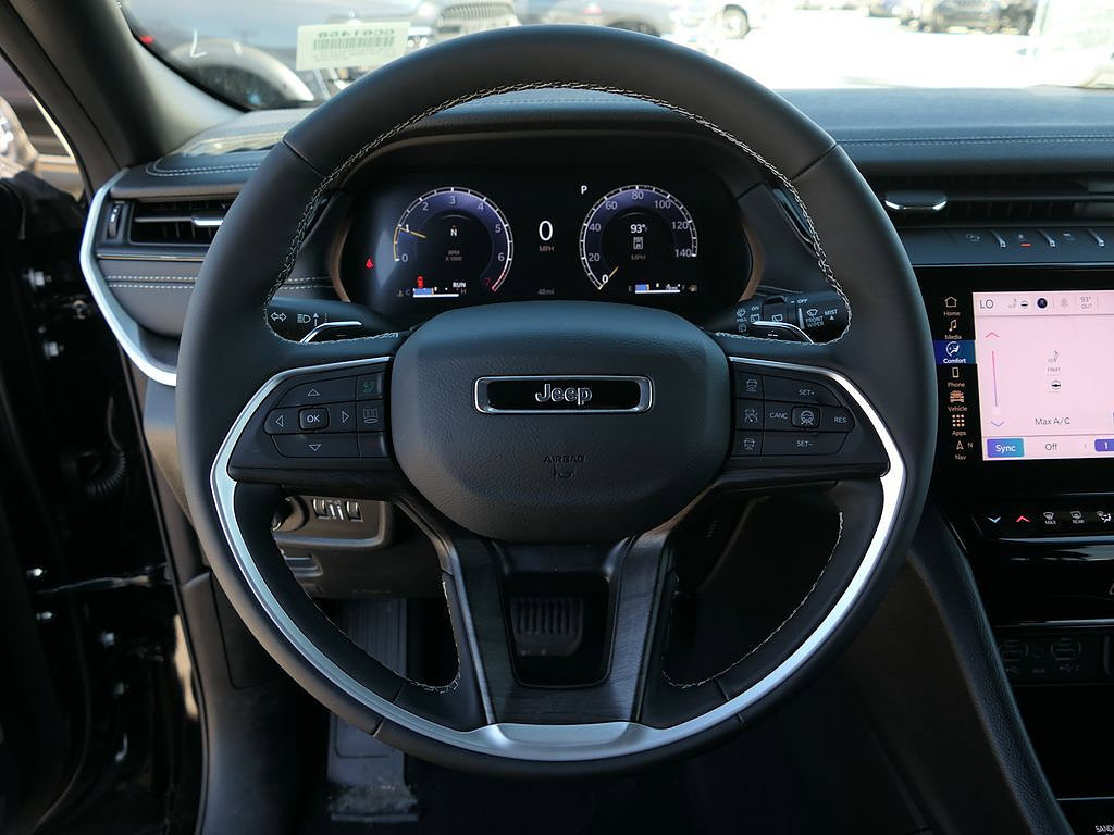 New 2026 Jeep Grand Cherokee Limited w/ Limited Altitude Package AWD/4WD image 14