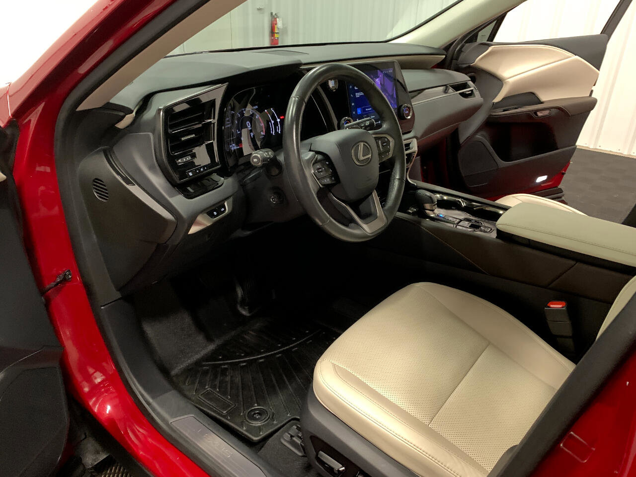 Used 2024 Lexus RX 350 FWD image 42