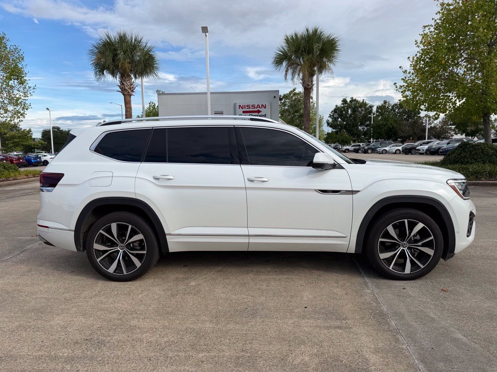 Used 2025 Volkswagen Atlas SEL Premium R-Line AWD/4WD image 4