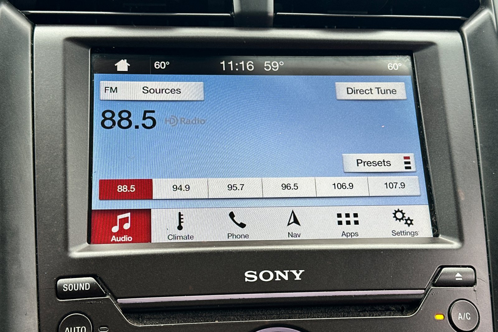 Used 2019 Ford Fusion Energi Titanium FWD image 17