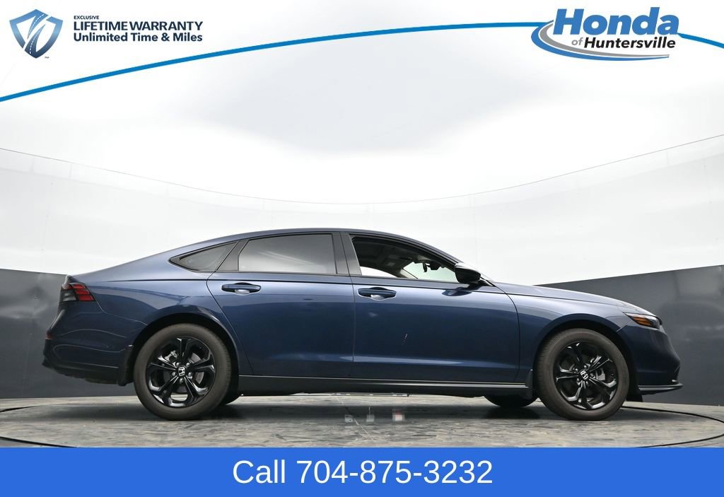 Certified 2025 Honda Accord SE image 30