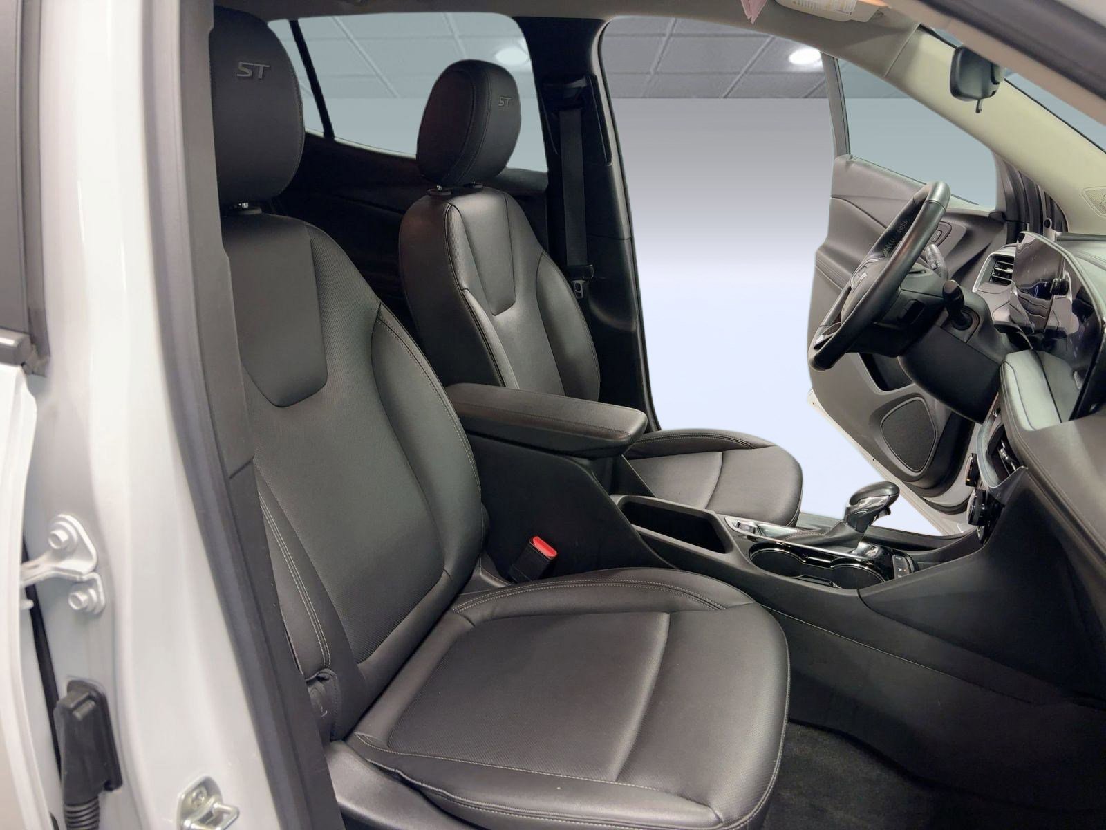 Certified 2024 Buick Encore GX Sport Touring w/ Comfort Package image 31