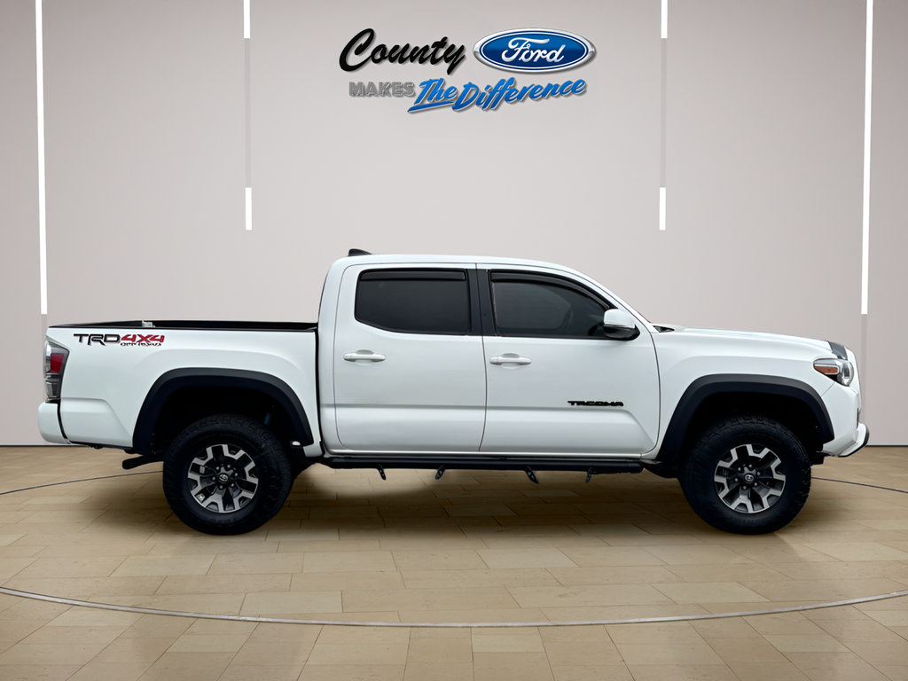 Used 2022 Toyota Tacoma TRD Off-Road w/ Technology Package AWD/4WD image 8