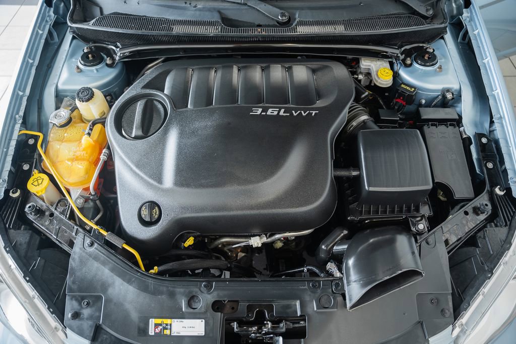 Used 2014 Chrysler 200 LX image 13