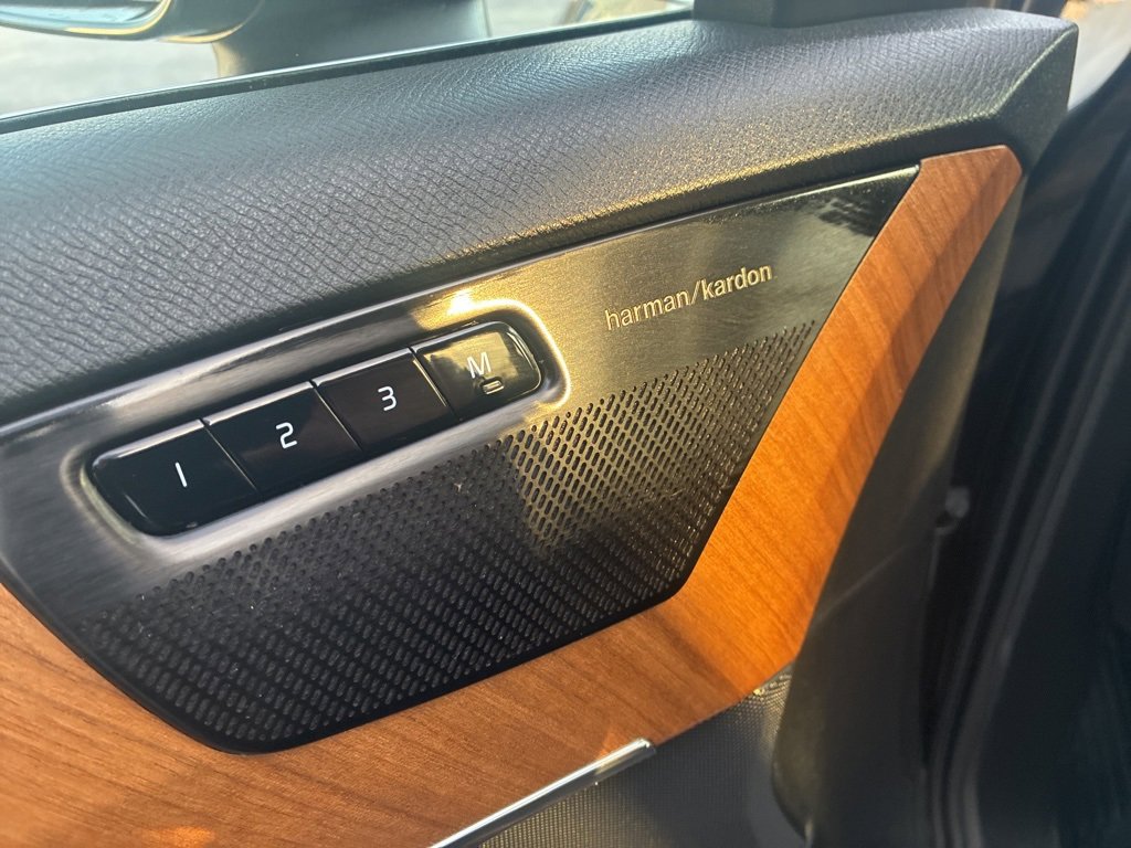 Certified 2024 Volvo XC90 T8 Plus w/ Protection Package Premier image 7