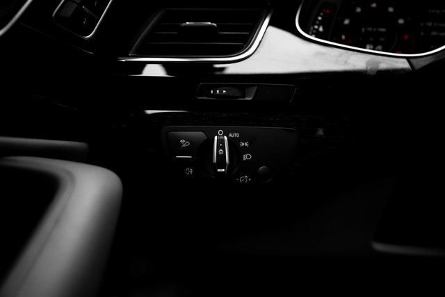 Used 2019 Audi Q7 3.0T Premium Plus w/ Premium Plus Package AWD/4WD image 37