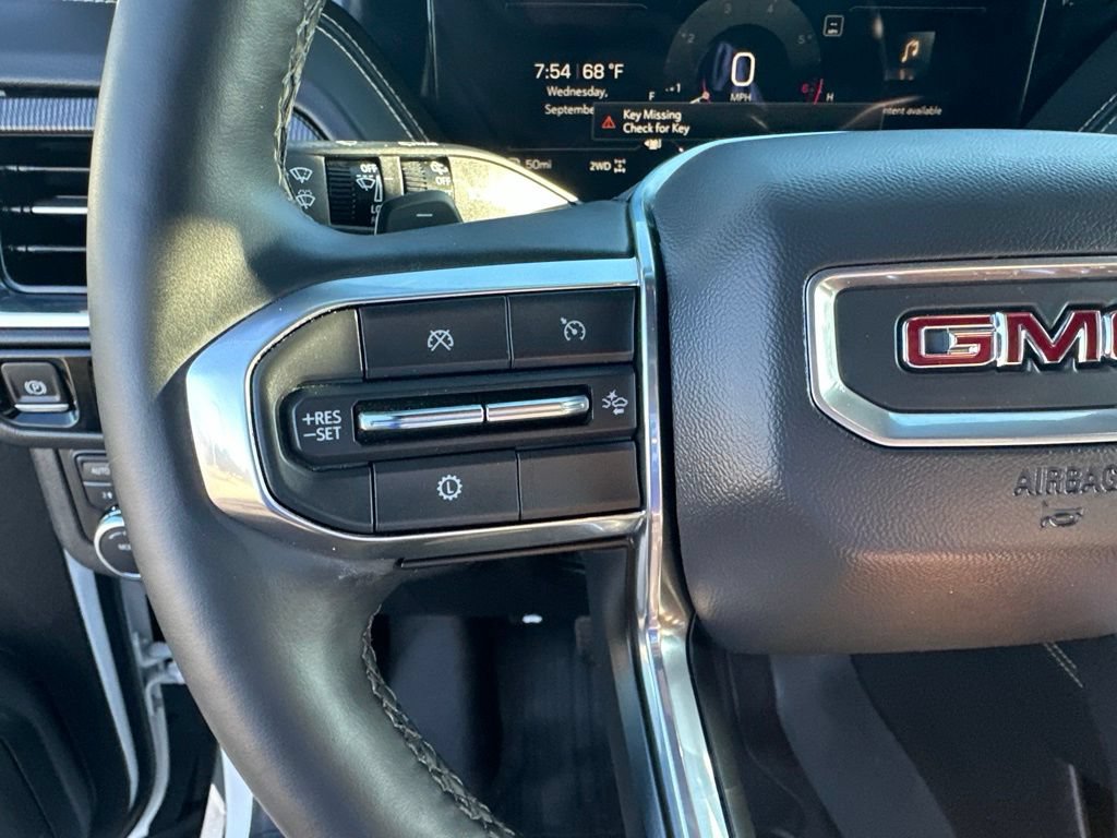 Used 2025 GMC Yukon Elevation AWD/4WD image 10