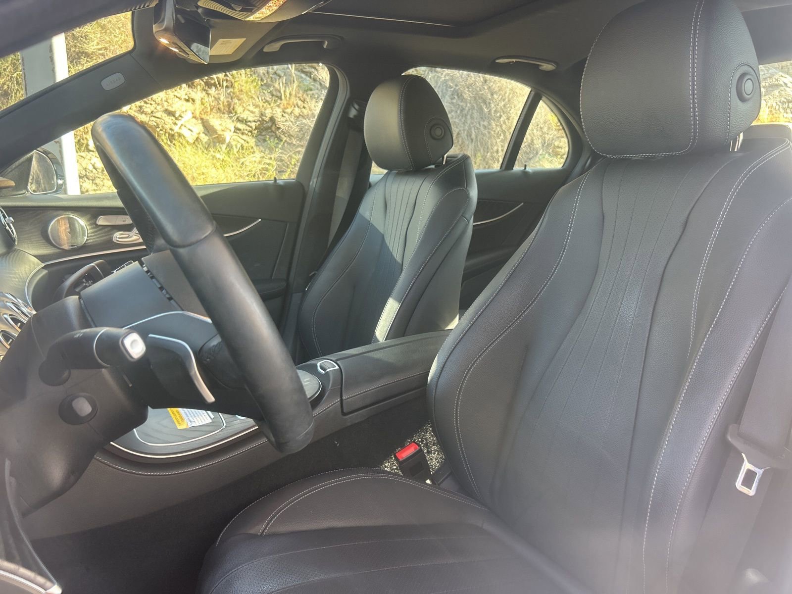 Used 2022 Mercedes-Benz E 350 Sedan image 9