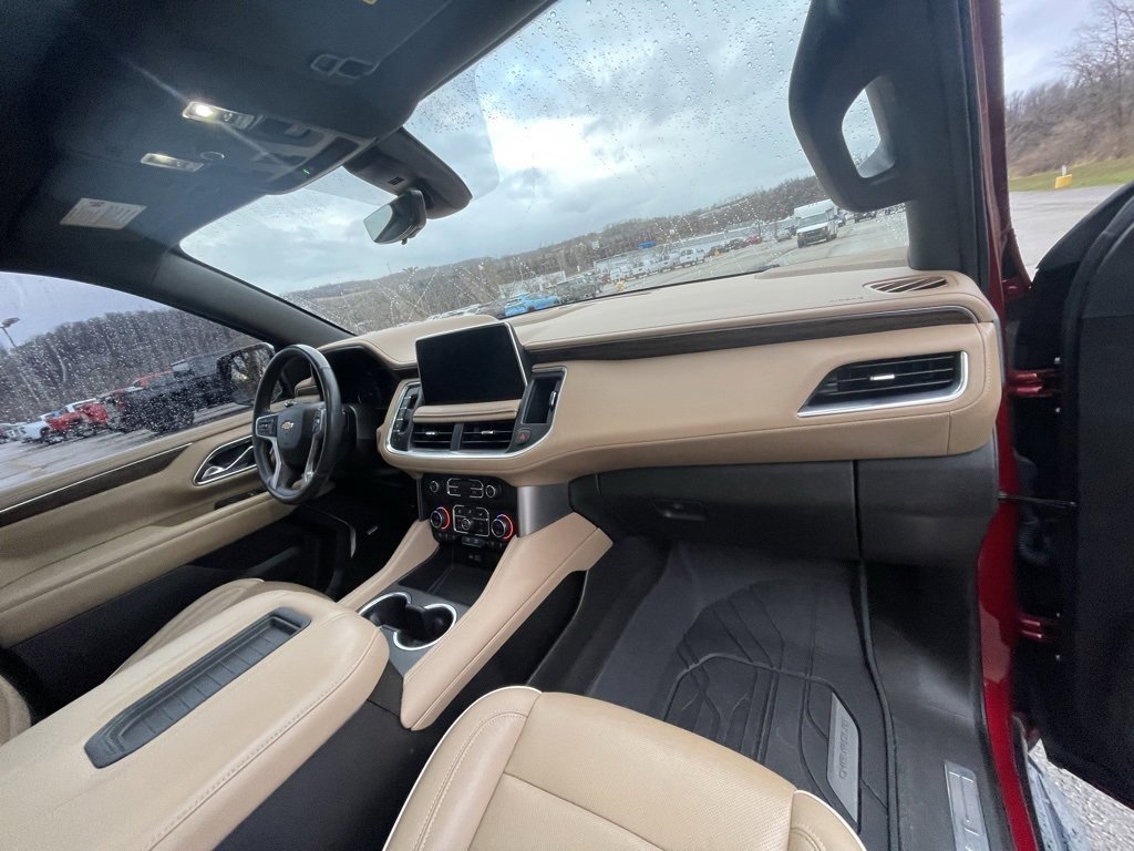 Certified 2021 Chevrolet Suburban Premier w/ Premium Package image 12