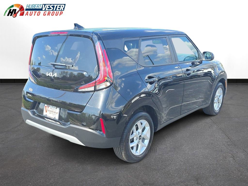 Used 2025 Kia Soul LX w/ LX Technology Package image 6