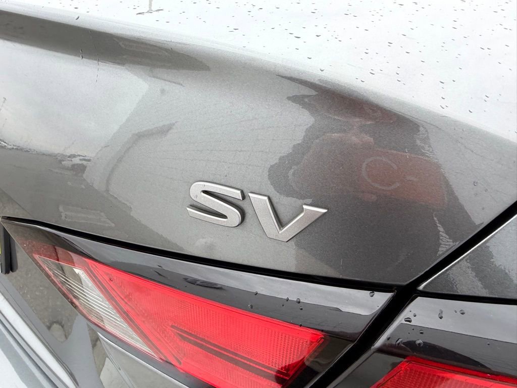 Used 2024 Nissan Altima 2.5 SV FWD image 11