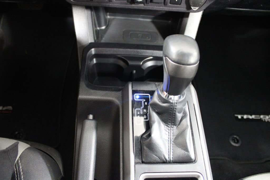 Used 2021 Toyota Tacoma TRD Off-Road AWD/4WD image 42