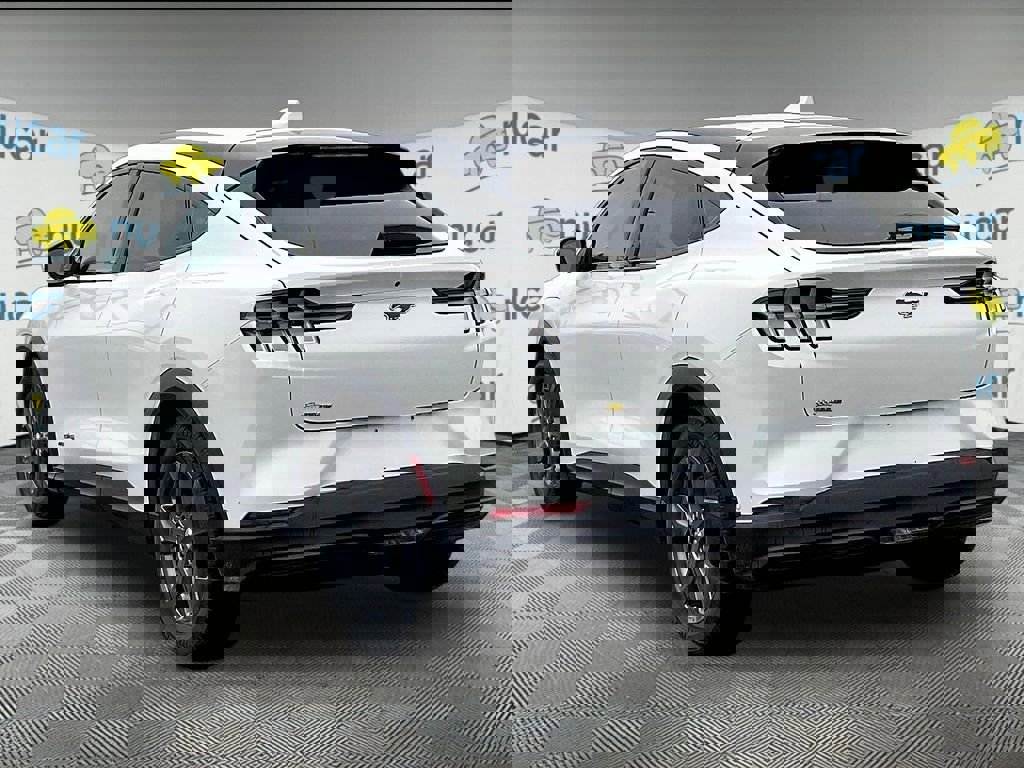 Used 2021 Ford Mustang Mach-E Select w/ Comfort/Technology Package AWD/4WD image 4