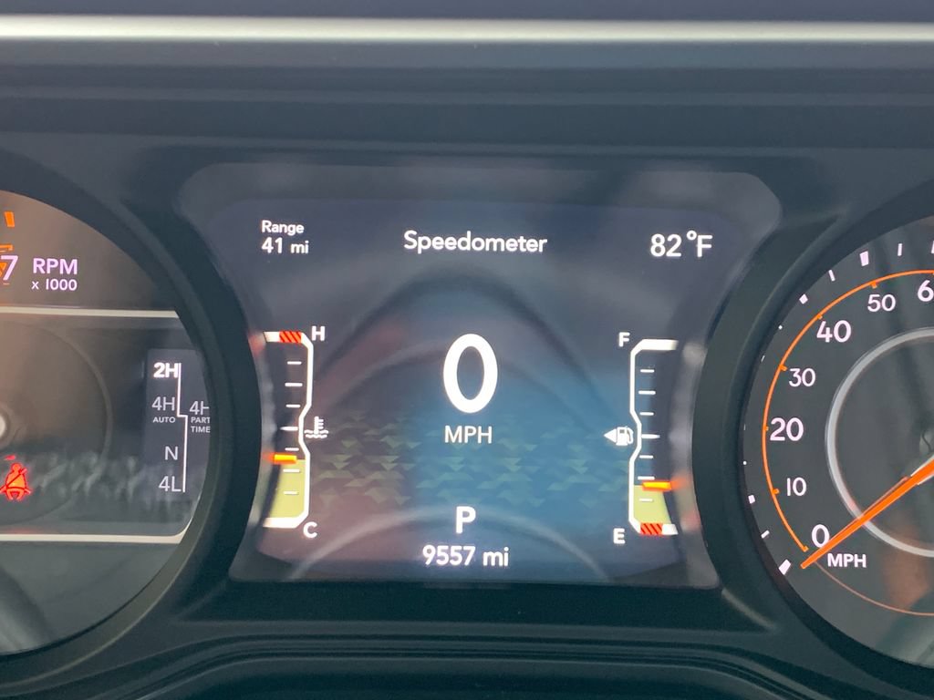 Used 2025 Jeep Wrangler Unlimited Rubicon AWD/4WD image 31