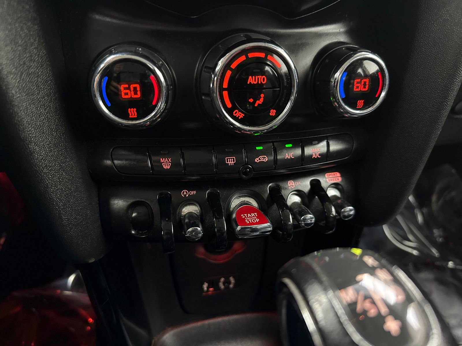 Used 2018 MINI Cooper S image 29