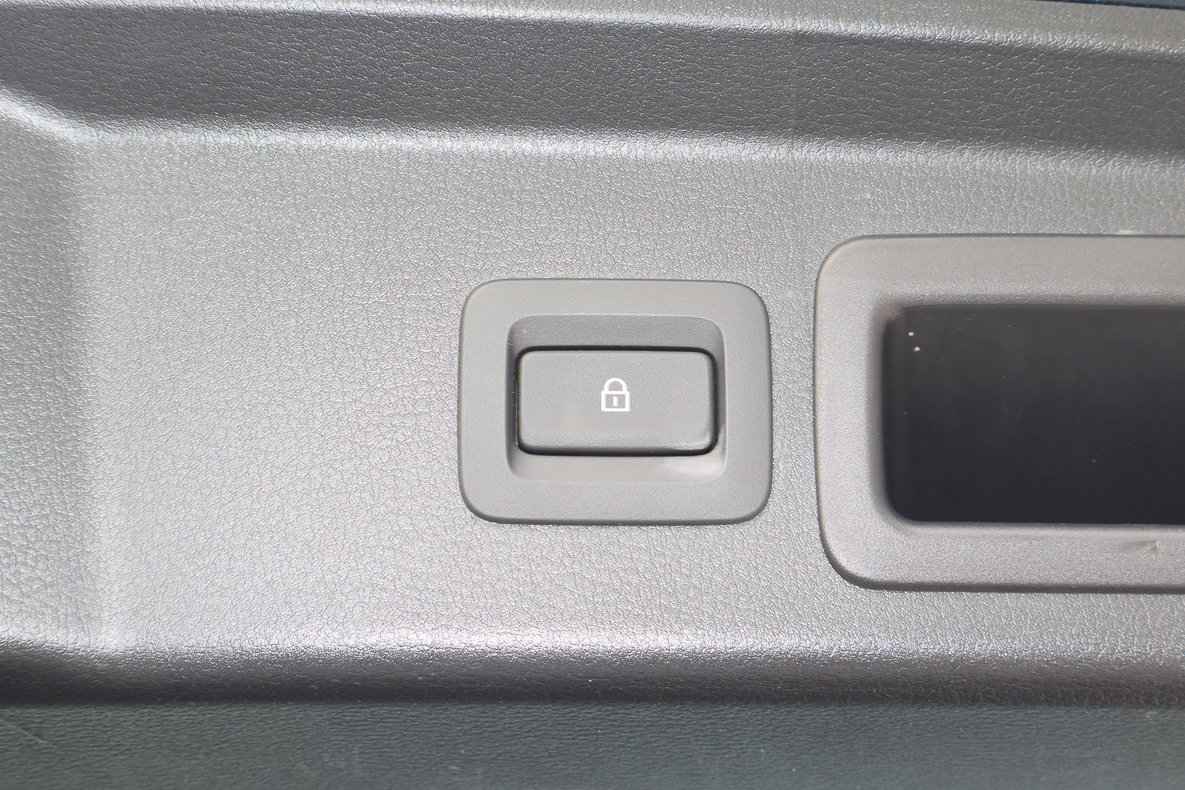 Used 2025 MAZDA CX-30 AWD 2.5 S w/ Preferred Package image 21