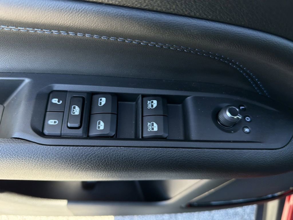 Used 2026 Jeep Compass Latitude image 15