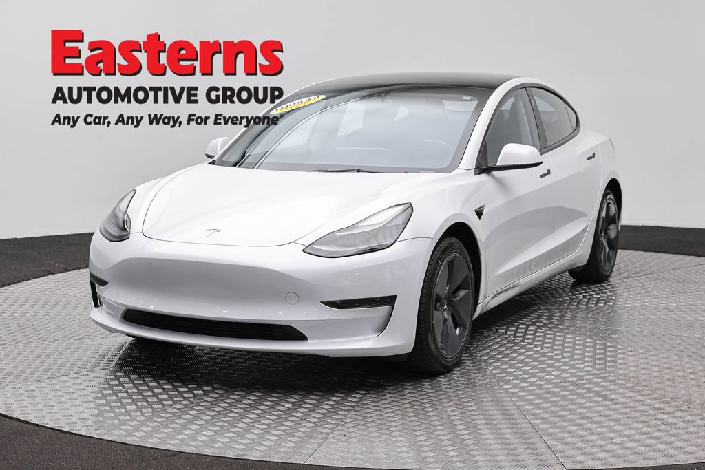 Used 2023 Tesla Model 3 Standard Range RWD image 1
