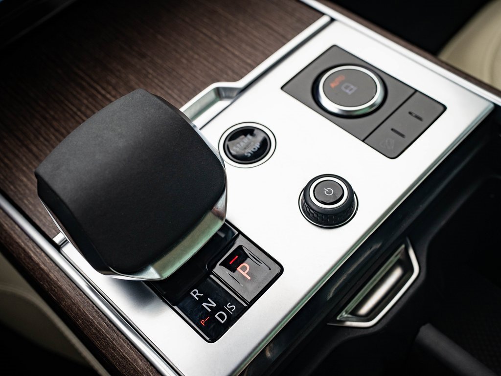 Used 2022 Land Rover Range Rover SE image 21