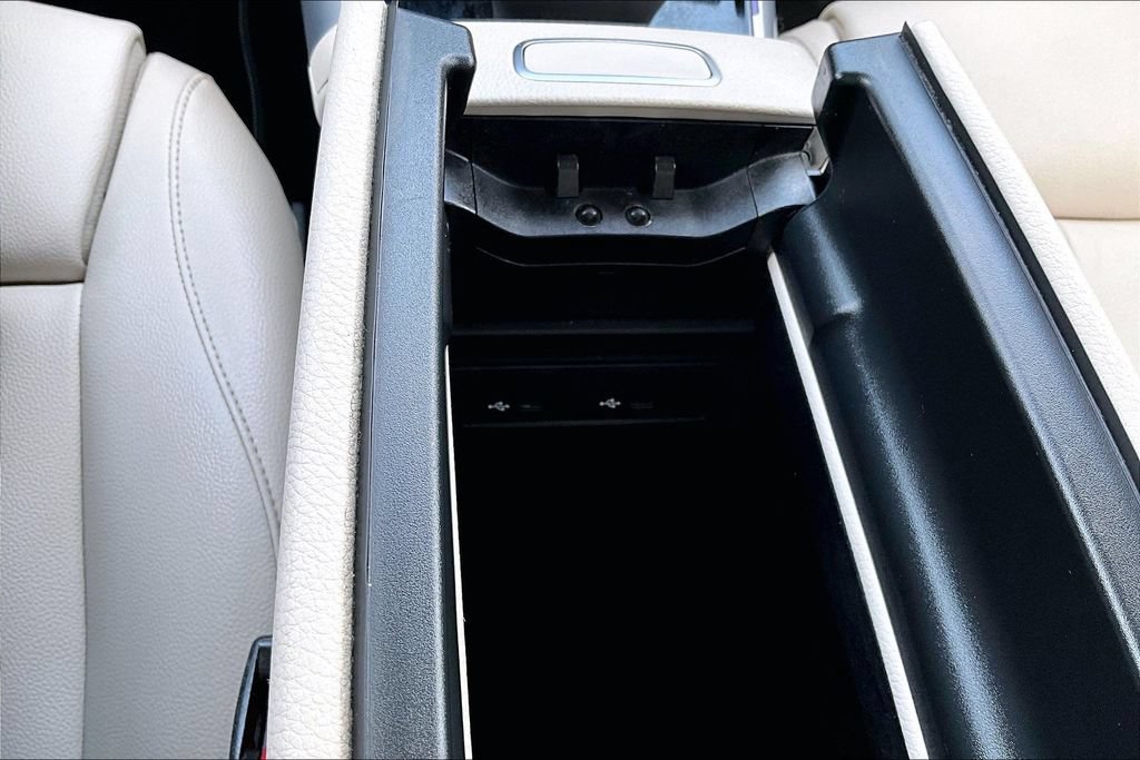 Used 2022 Mercedes-Benz GLB 250 image 34