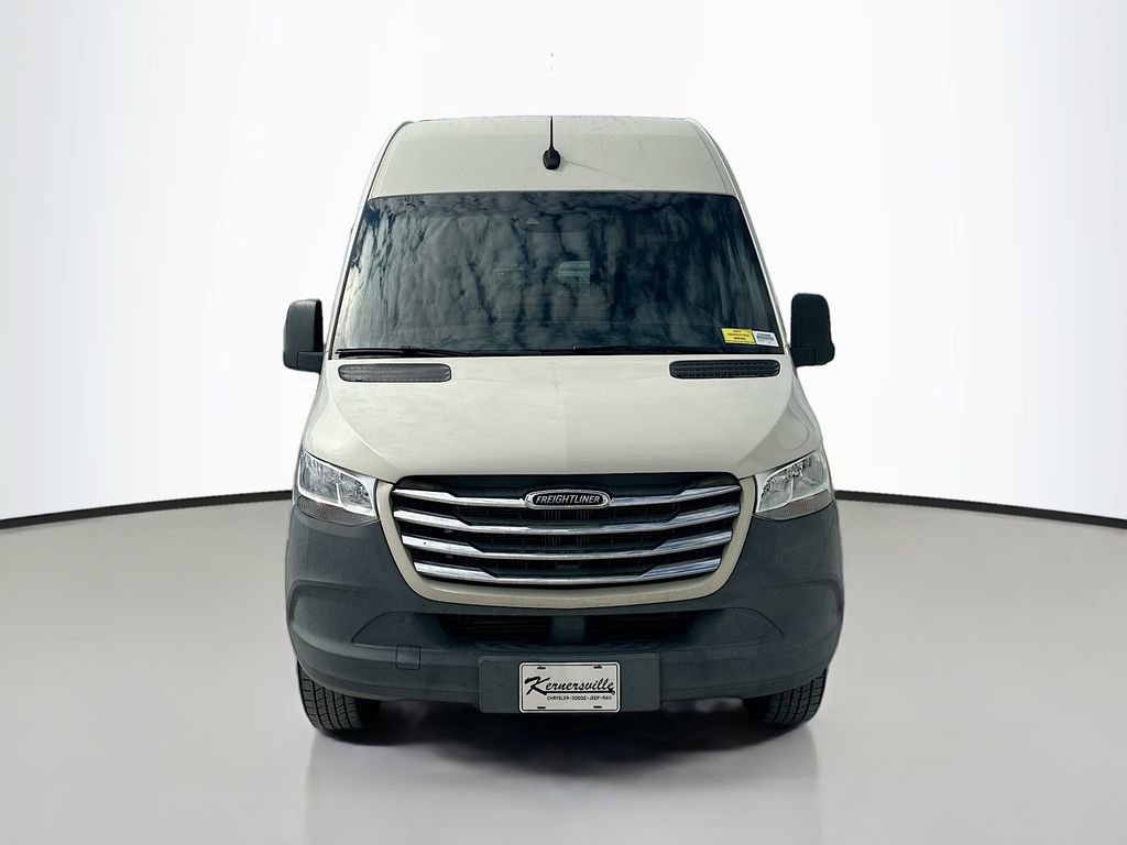 Used 2019 Freightliner Sprinter 144 image 2